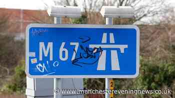 M67 traffic LIVE as major police incident forces motorway to close 'for most of day'