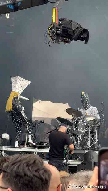 Angine de Poitrine perform live at Osheaga