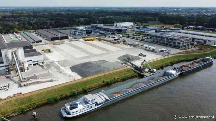 Martens en Van Oord opent ‘groene’ overslagterminal in Oosterhout