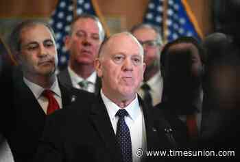 Judge pauses NY's mask ban, but law banning ICE agreements remains intact