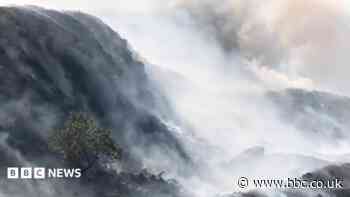 Moorland wildfires no longer major incident, fire chiefs say