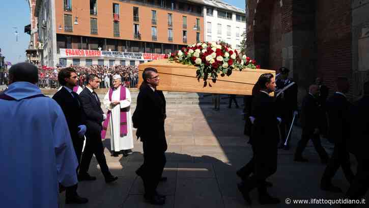 Funerali di Baresi a Milano, fischi della folla per il sindaco Giuseppe Sala