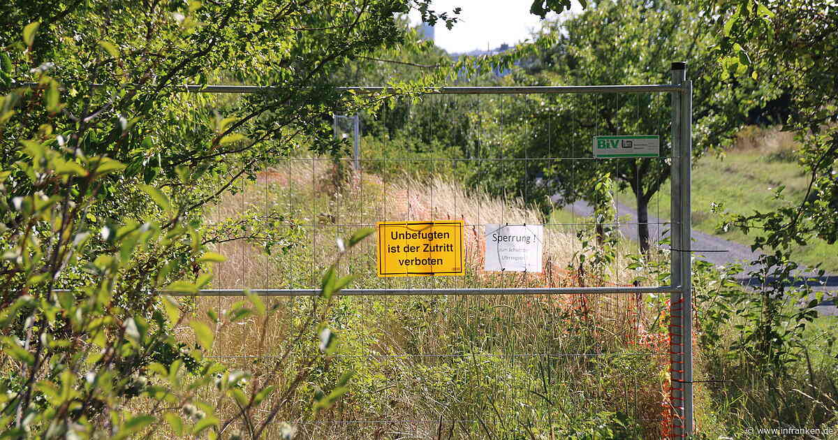 Tongrube Dörfles-Esbach im Kreis Coburg: Warnung vor Schwimmen