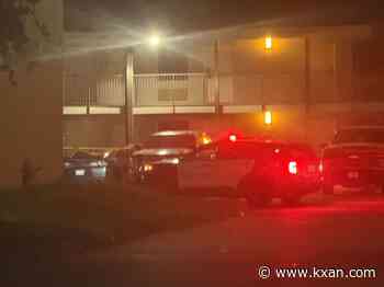 Man arrested after crash into police car, shooting at Austin motel: affidavit