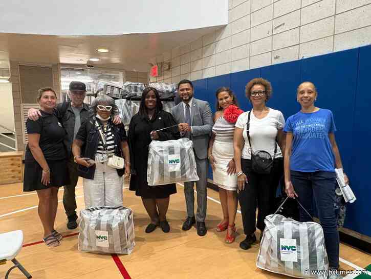 City officials help Bronx homeowners prepare for increasingly severe storms