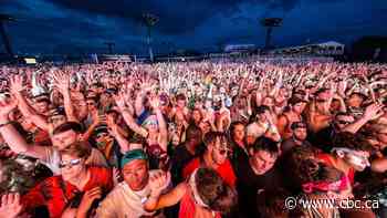 Last-minute transparent bag rule sparks backlash ahead of ÎleSoniq music festival