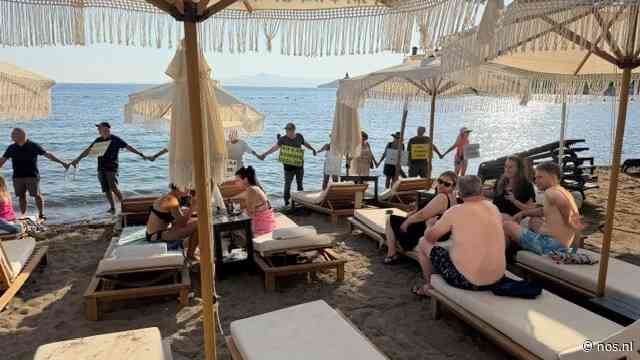 Protest tegen privatisering Turkse stranden: 'Ze worden bezet'