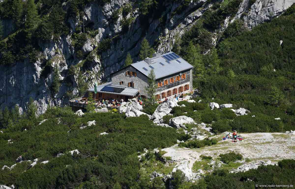 Wassermangel auf Berghütten – Heli liefert Trinkwasser