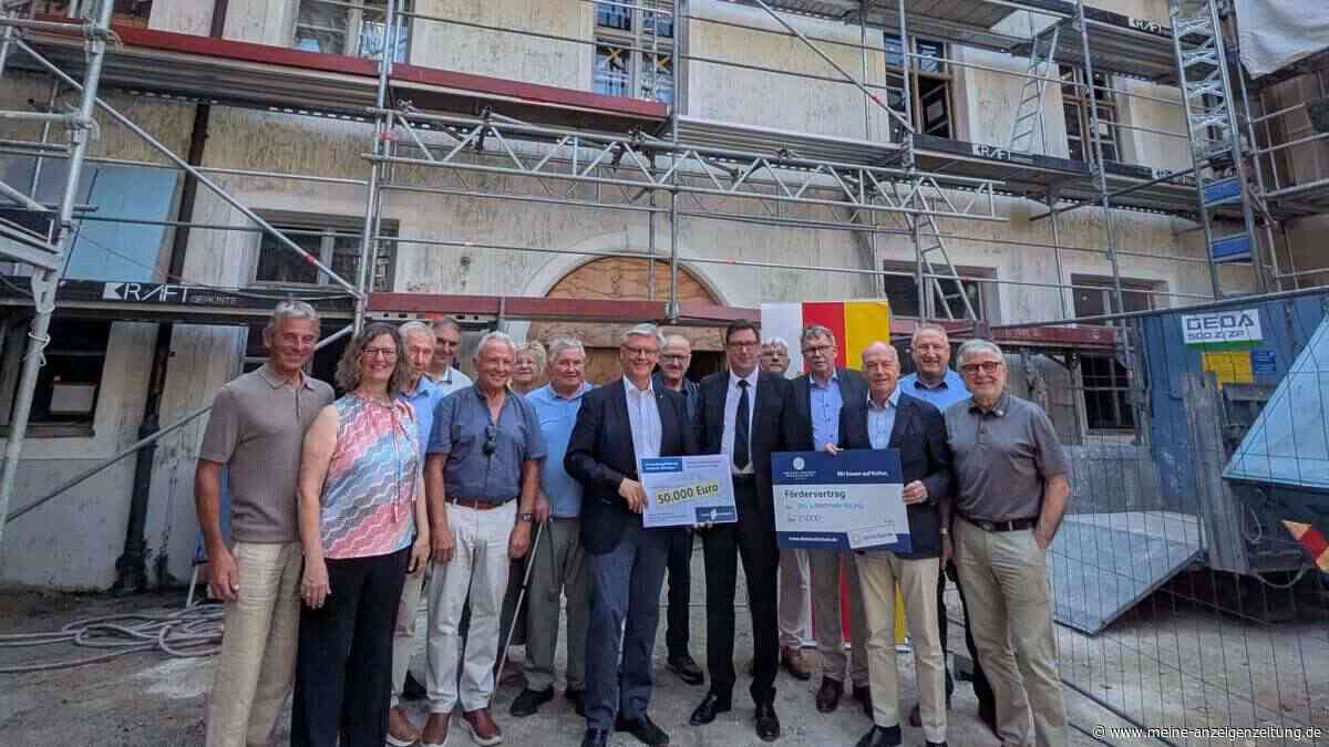 Altes Landratsamt: Richtfest gefeiert – Landrat zieht selbst ein