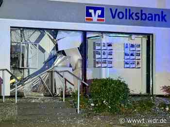 Polizeifahndung: Geldautomat in Hennefer Bank gesprengt