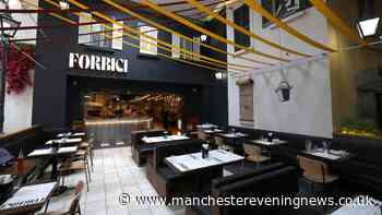 Inside new Trafford Centre restaurant as 1,000 free pizzas being handed out today