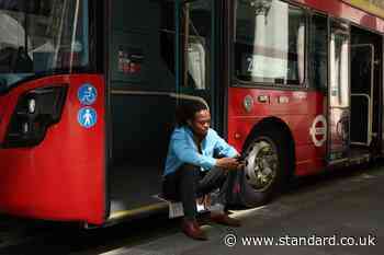 1,500 London bus drivers to strike over working conditions in extreme heat