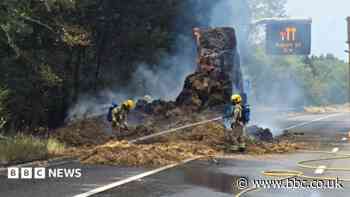 M4 closed for 14 hours as firefighters tackle blaze