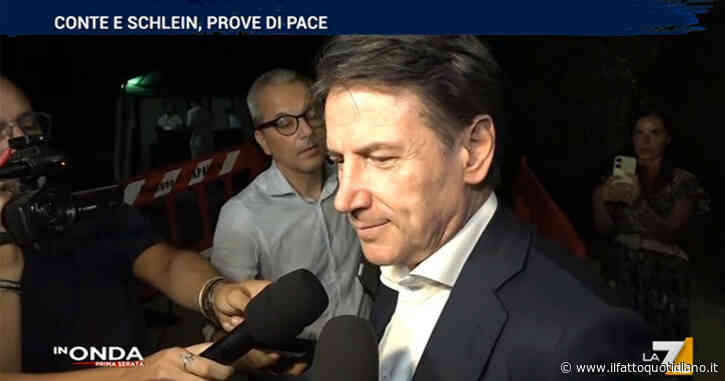 Conte a La7: “Le primarie si faranno, io e Schlein siamo d’accordo”. Poi dal palco di Capalbio: “Se sarò premier, straccerò accordi con Israele”