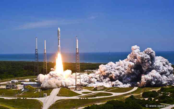 On this day in space! Aug. 5, 2011:  NASA's Juno spacecraft launches to Jupiter
