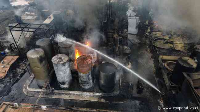 Alcaldesa de Quilicura pide "las máximas sanciones" contra empresa por gran incendio