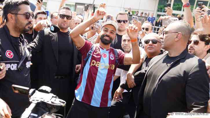 ¿Se sumará Osorio? Mohamed Salah llegó a Turquía para fichar por Trabzonspor