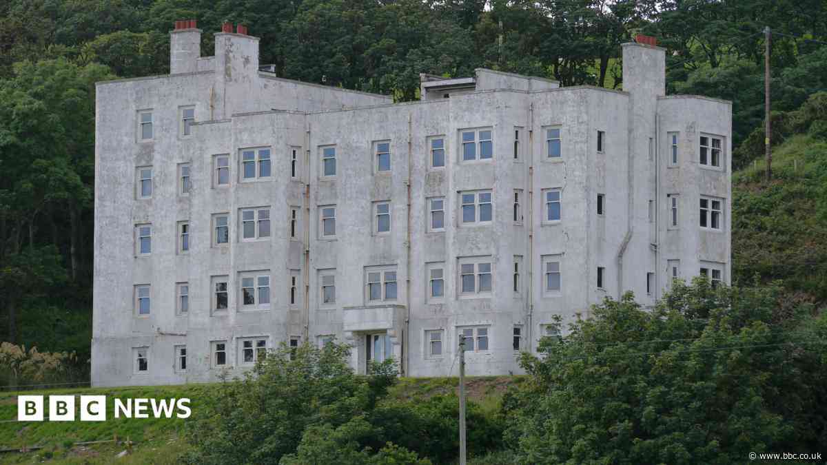 Derelict landmark Kintyre hotel could be re-opened