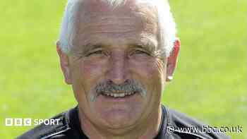 Exeter stalwart Cowling dies aged 82