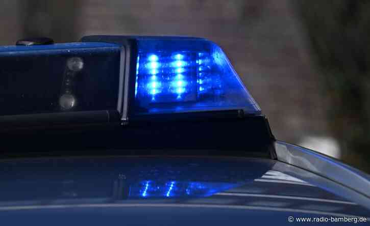Polizei jagt Unbekannten nach Schüssen auf fahrendes Auto