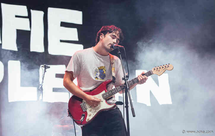 Alfie Templeman postpones upcoming shows to seek help for “substance abuse issues and depression”