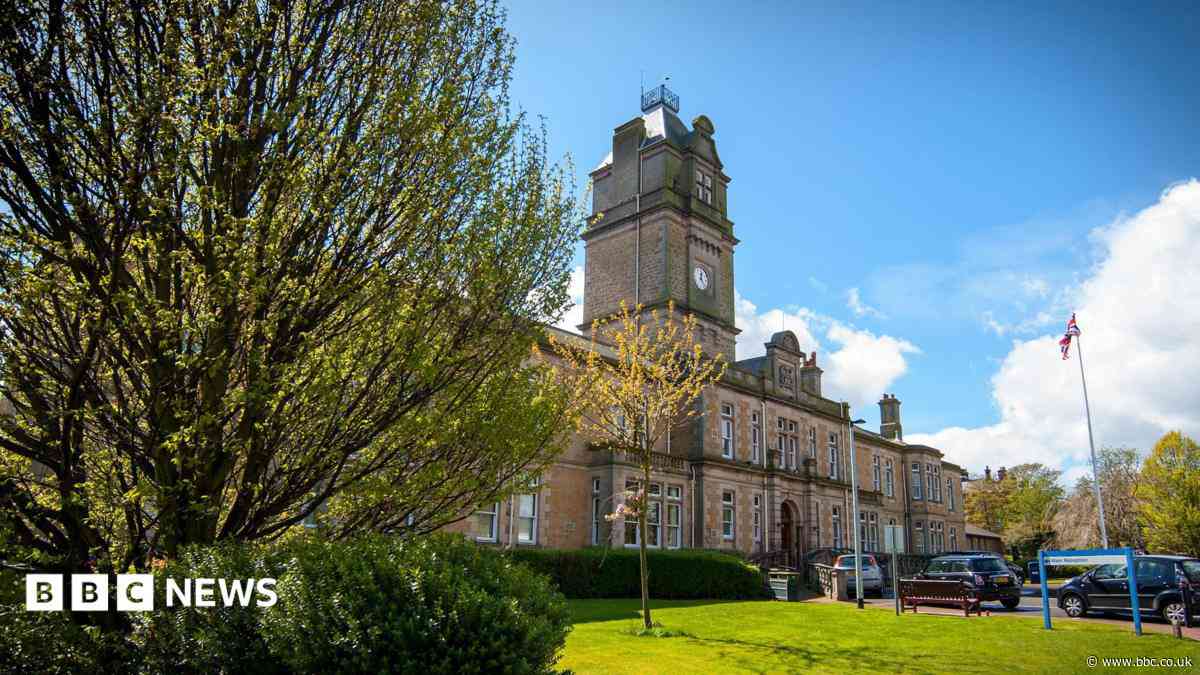 Eating disorder ward temporarily saved amid review