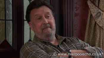 Popular Coronation Street resident 'in danger' as Ross' next target 'unveiled'