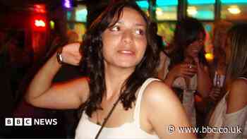 Meredith Kercher's sister criticises Amanda Knox's Edinburgh comedy show