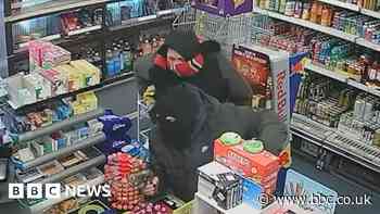 Robbers who pretended to be from Liverpool jailed