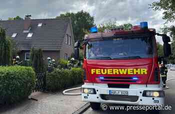 FW-AUR: Gebüschfeuer greift auf Unterstand über