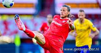 LIVE Conference League | FC Twente aast op vroege goal tegen Slowaken, drie wijzigingen in basiself