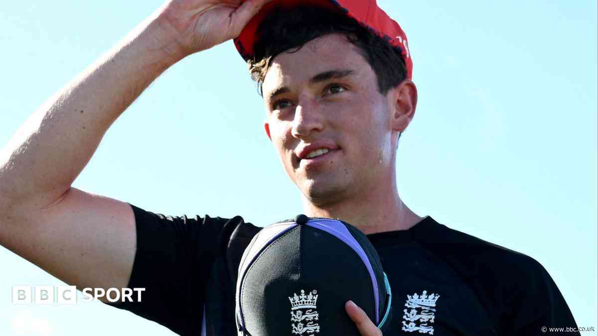 Hampshire and England bowler Turner retires aged 25