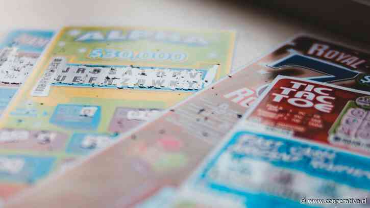 Botó el boleto ganador de la lotería y debió buscarlo entre seis toneladas de basura