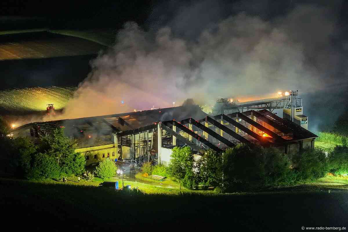 Schweinestall in Flammen – über 1.000 Tiere tot