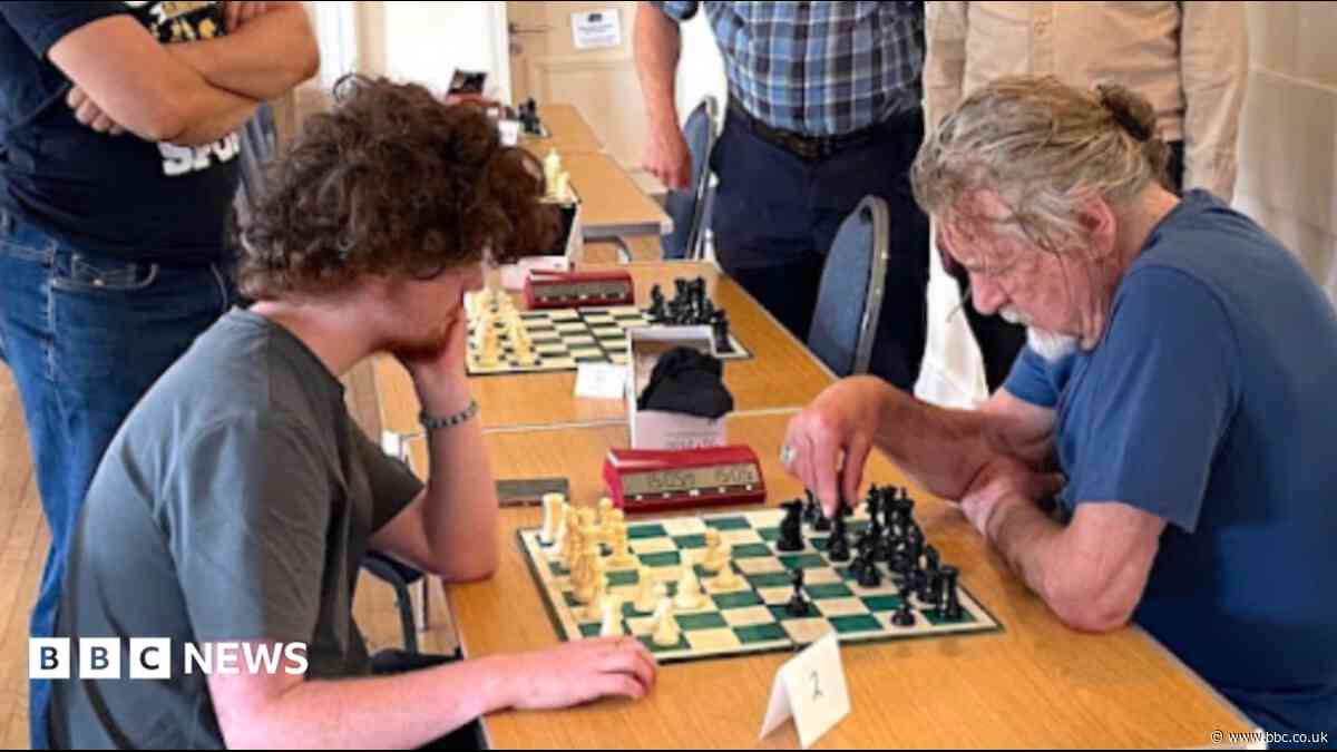 Whole lotta shock as Led Zep star plays teen at chess