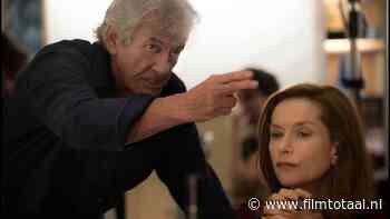 10 jaar geleden durfde Hollywood zijn controversiële film niet aan, dus vluchtte Paul Verhoeven naar Frankrijk