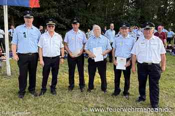 Erste Jugendfeuerwehr im Kreis Wittmund würdigt ihre Gründungsmitglieder