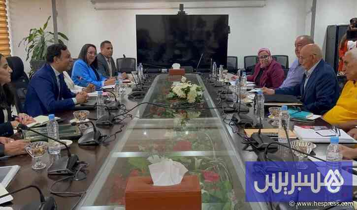 قانون النقابات يعود إلى الواجهة .. والمركزيات تشترط الحوار التوافقي