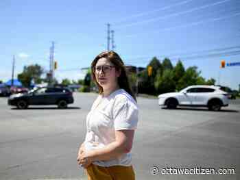 How do Ottawa intersections get selected for advance left-turn arrows?