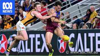 Live: Lions and Hawks in blockbuster, Cats name player in concussion drama