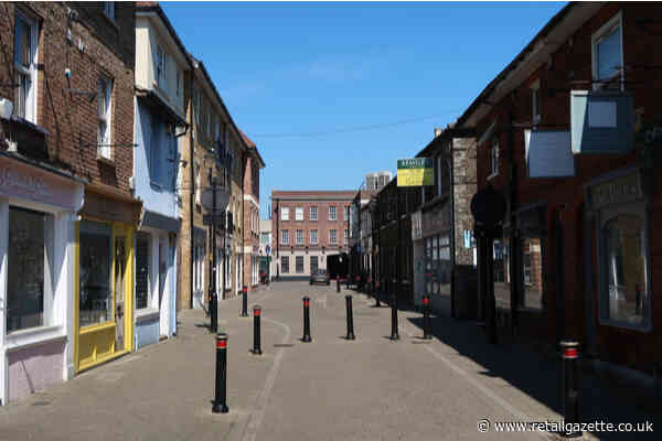 UK footfall hit by heatwave in July