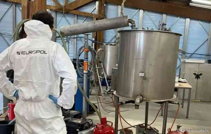 Internationale amfetaminebende opgerold: arrestaties bij invallen in Nederland en Duitsland