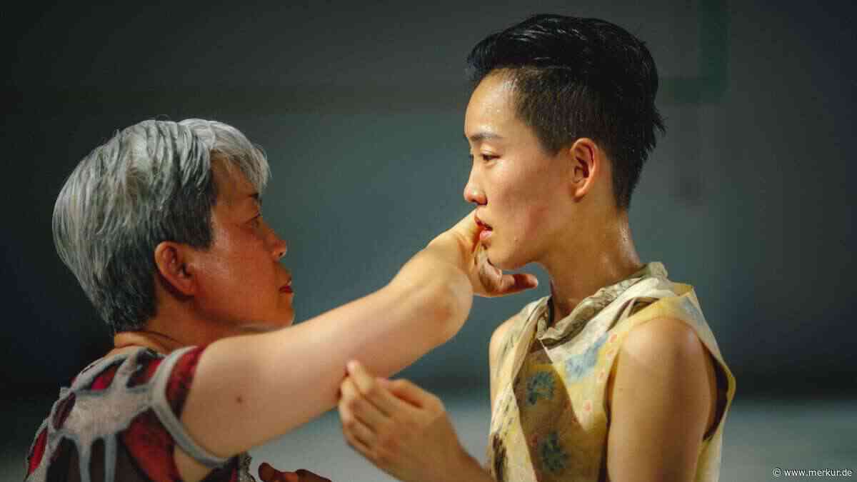 „Nami“ bei der Tanzwerkstatt Europa uraufgeführt: Emotionaler Dialog der Generationen