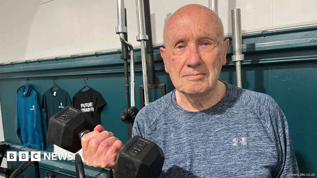 Power of 90-year-old weightlifter is 'insane'
