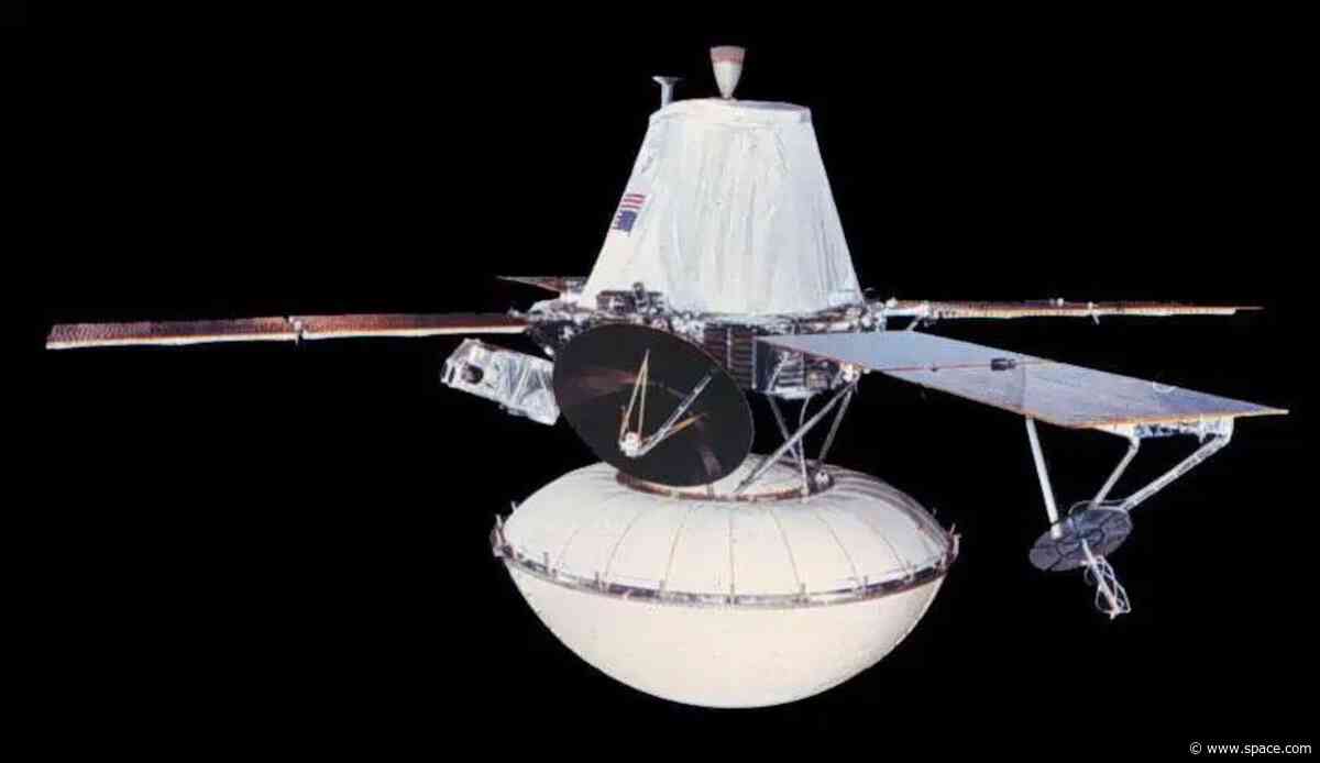 On this day in space! Aug. 7, 1980: NASA's Viking 1 Mars orbiter shuts down 4 years into a 90-day mission
