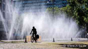 Verdunstung auf Dächern: Wie Regenwasser zur Kühlung von Städten genutzt werden kann
