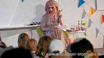 Proteste bei Lesung von Dragqueen Vicky Voyage