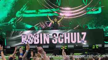 Pyro-Spektakel mit Robin Schulz in der Autostadt Wolfsburg: Jetzt im Ticker