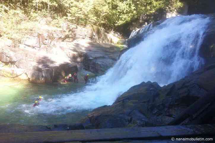 Man drowns taking pictures of waterfall in Golden Ears Provincial Park