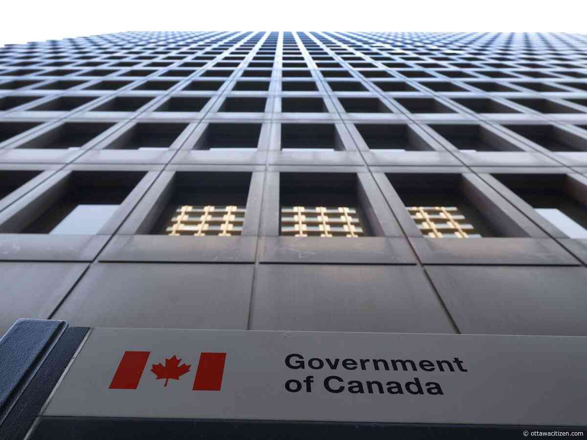 News of the day: Public servant 'recklessly' forced to return to office; How intersections are picked for an advance left-turn light; Highway 417 on-ramp finally reopens